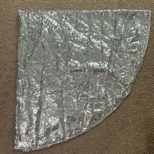 Silver Sequin Round Tablecloth
